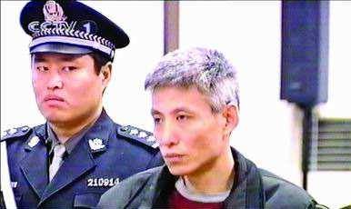刘涌被捕群情激愤,其妻刘晓津和警方叫嚣:将来还说不准咋回事呢