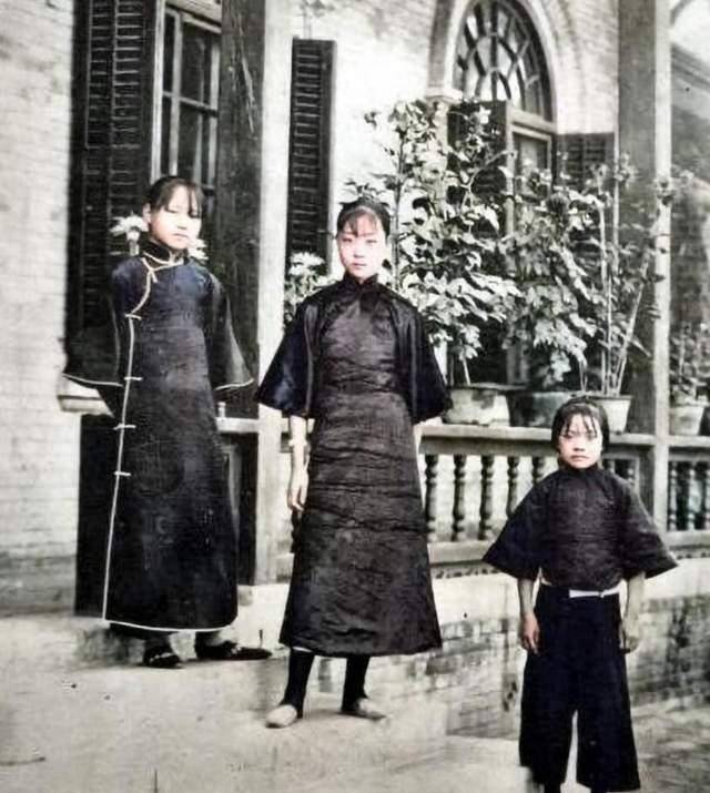 张宗昌暴毙车站,亲信高喊:谁帮抬尸体,可得50大洋!竟无人上前