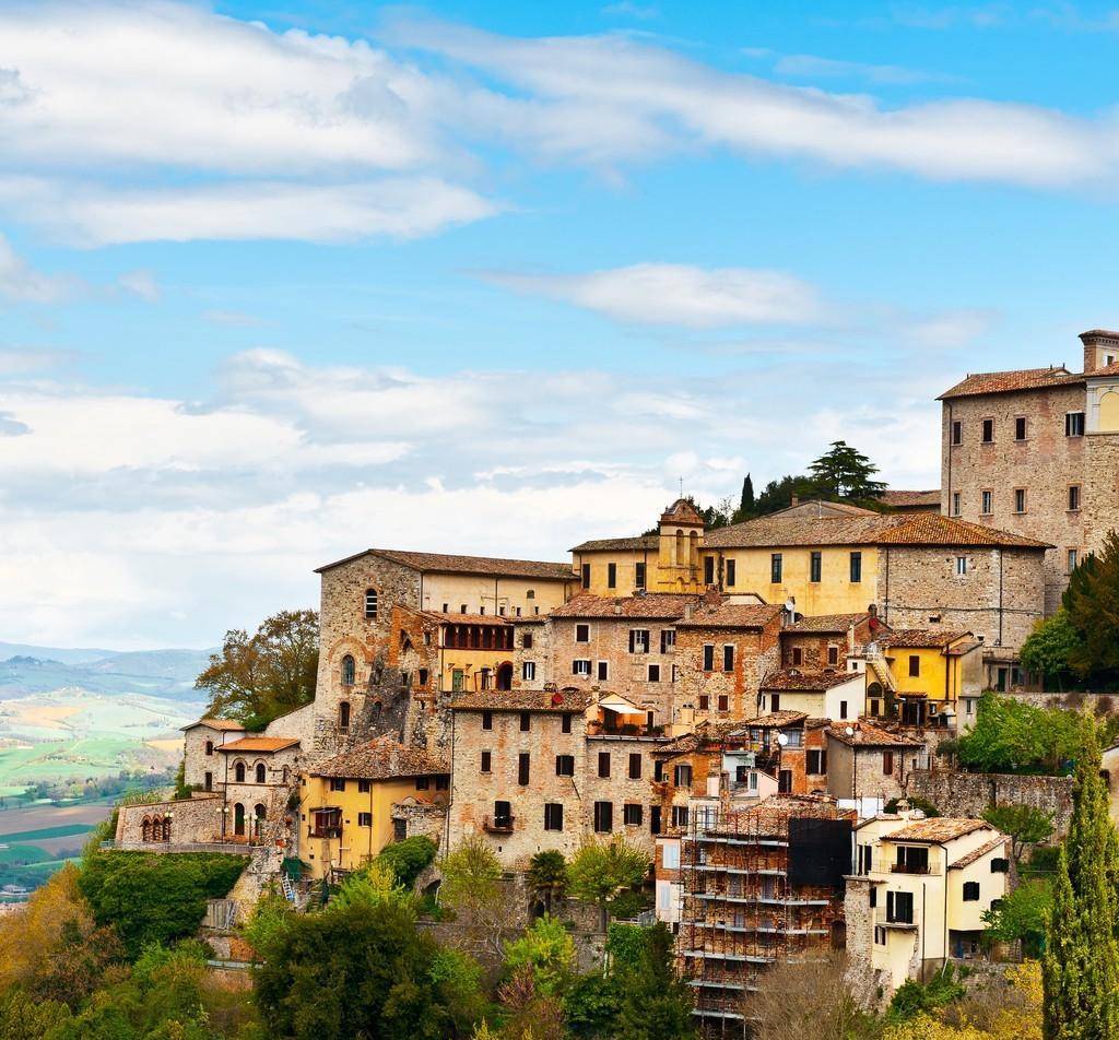 基督教思想融合亚里士多德主义,成为学界普遍应用的理论.