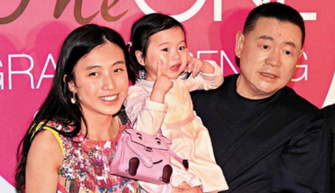 甘比:其貌不扬的小记者,却能拿下刘銮雄,击败吕丽君坐稳阔太位