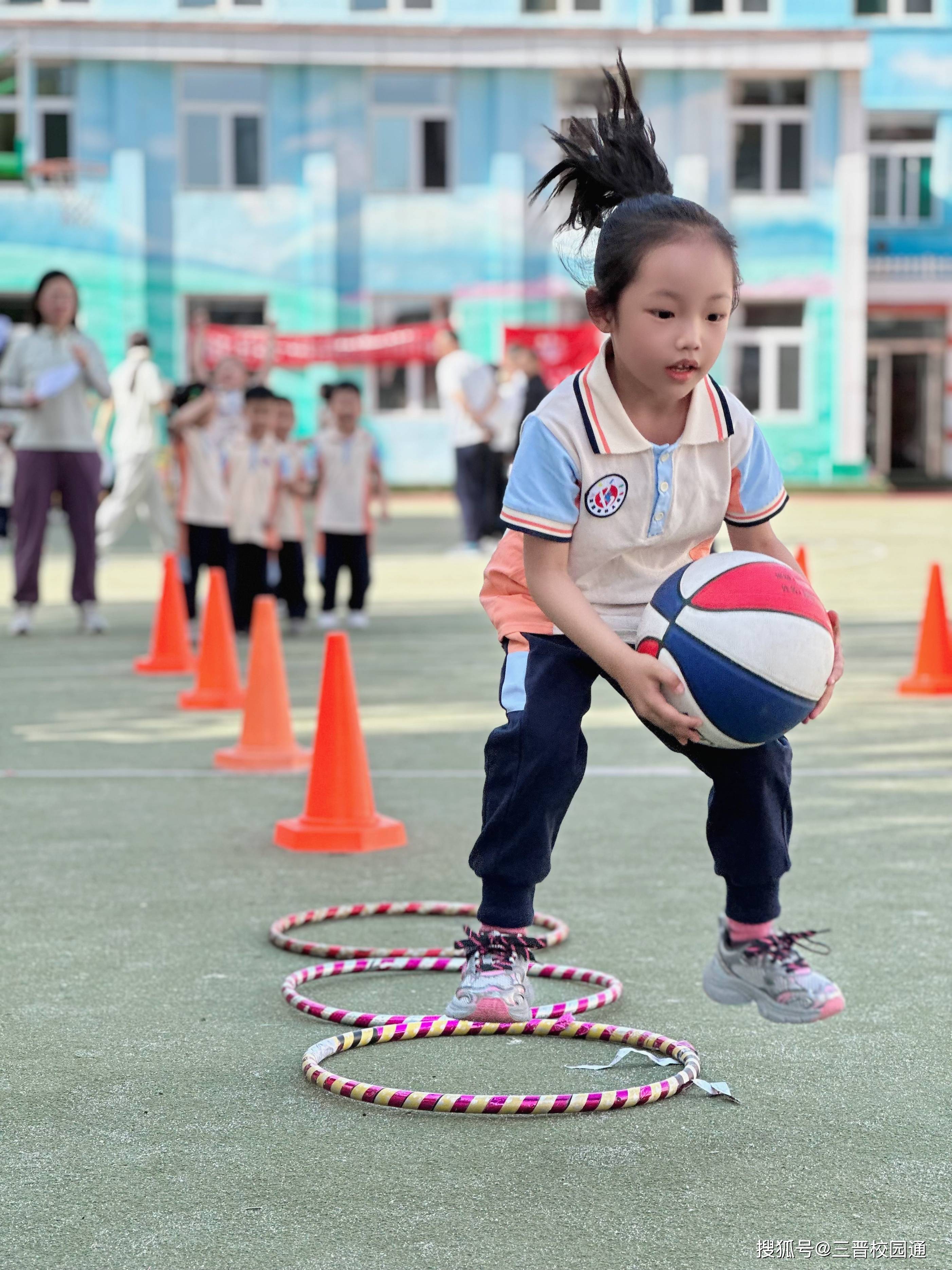 太原迎泽区海边街小学附属幼儿园(康乐四分园)亲子运动会 快乐更加倍