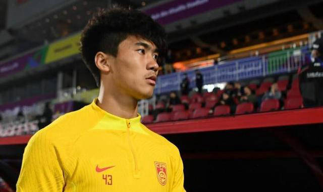 24岁国脚留洋或面临提前终止,中超或成下家选择,海港或迎补强机会