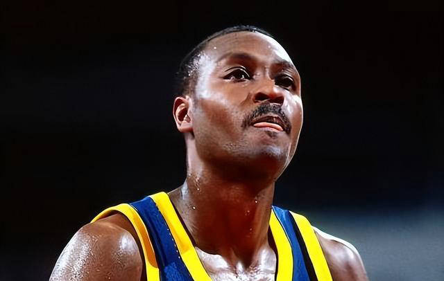 伯德的辉煌生涯:三连mvp背后,选秀第6顺位之谜