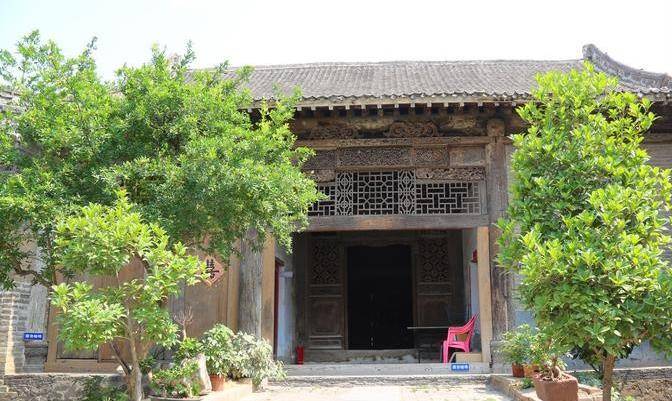 2010年河南老农拒绝拆迁老宅,扬言100亿也不拆,最后怎么样了?