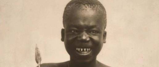 非洲小人国:8岁发育成熟,12岁结婚生子,35岁死亡