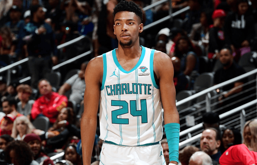 (球员)开拓者:斯库特-亨德森(球员)灰熊:泰肖恩-普林斯(总经理特别助