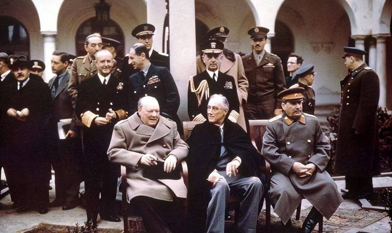 二战三巨头罗斯福,斯大林和丘吉尔对中国战场分别持什么态度?