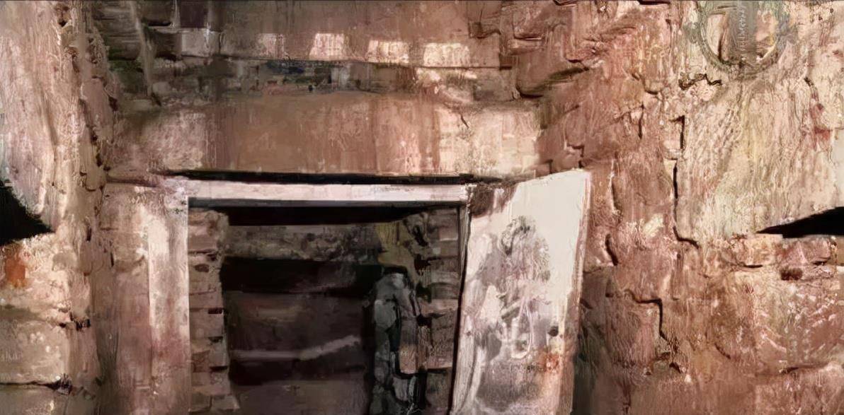 2003年内蒙挖出辽代公主墓,墓内发现"血棺",还有一摊白色液体