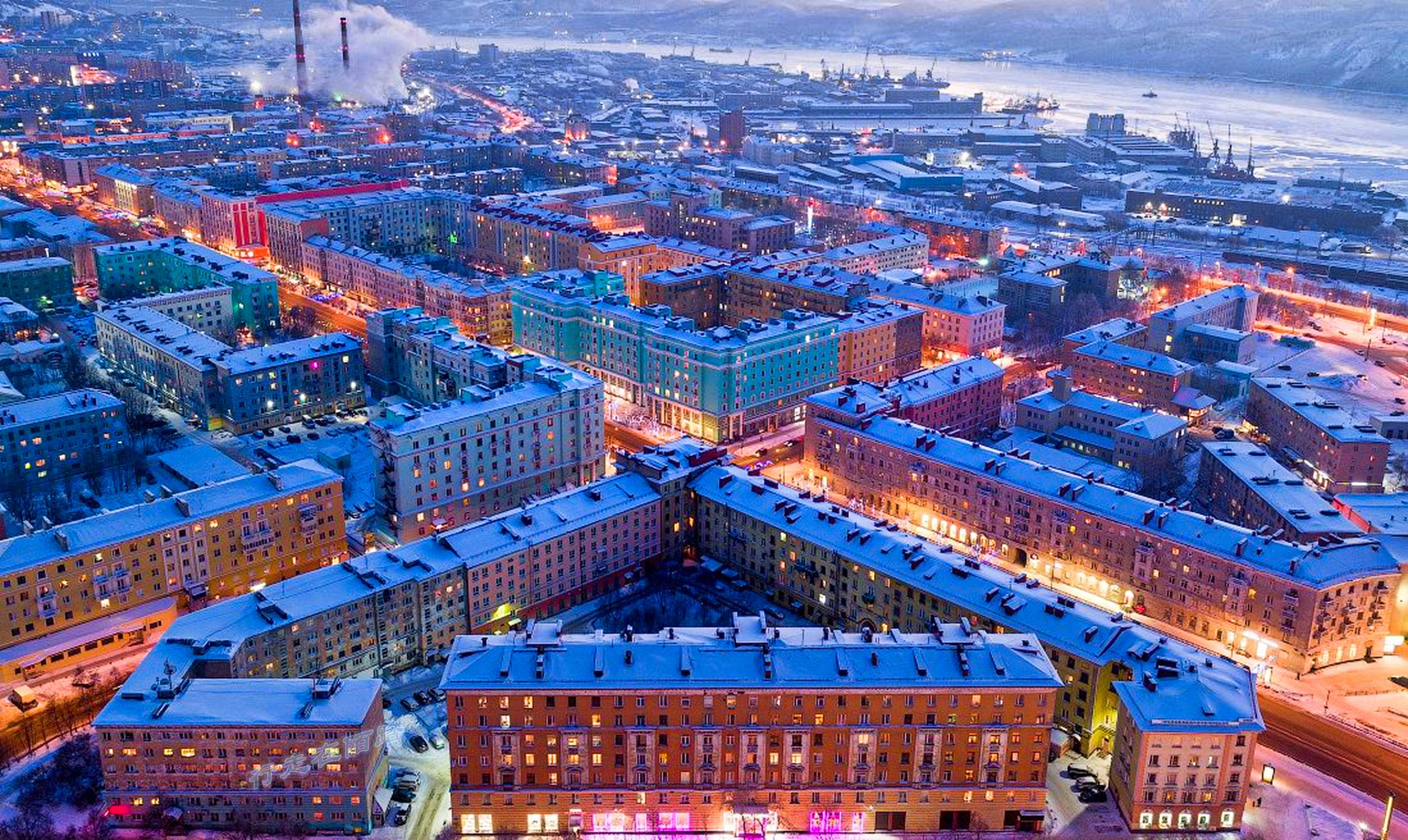 摩尔曼斯克:每年极昼极夜103天,每天平均逃离3个居民