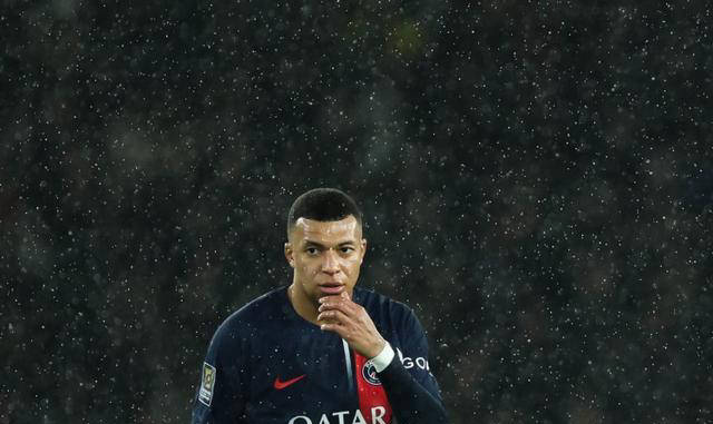 姆巴佩正式宣布离开大巴黎,转投皇家马德里!球迷对此反应强烈