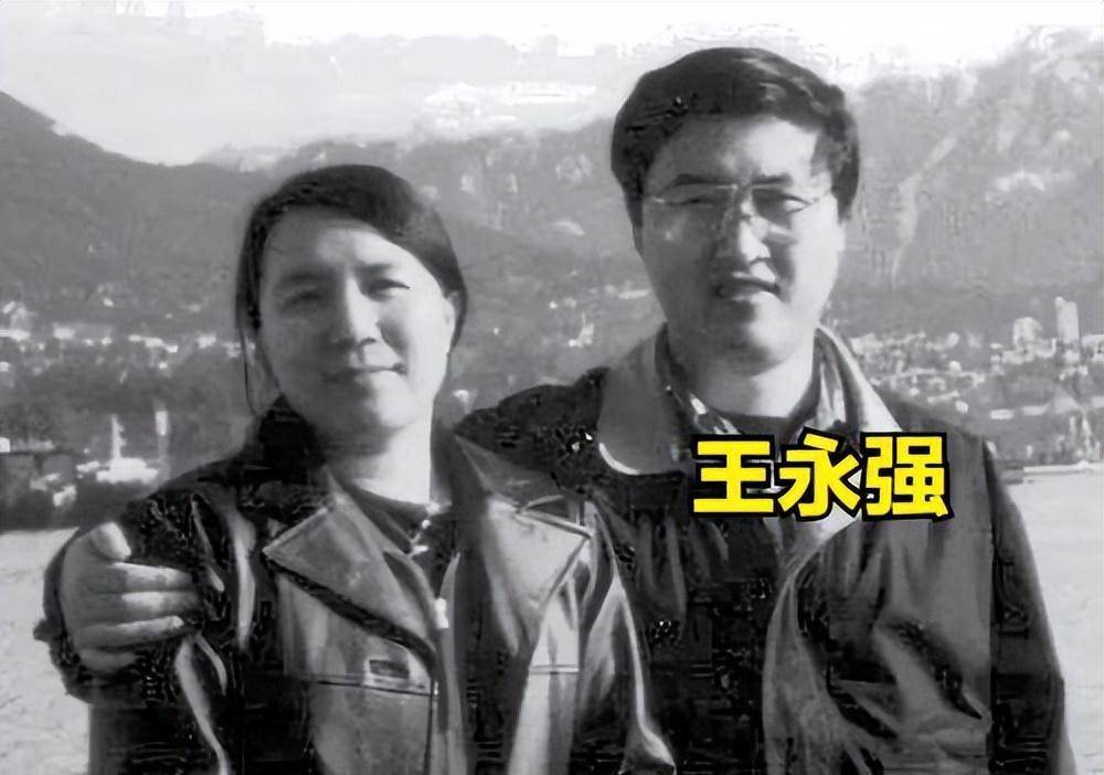 北大博士王永强:移民美国20年不回家,母亲重病也不管,为啥?