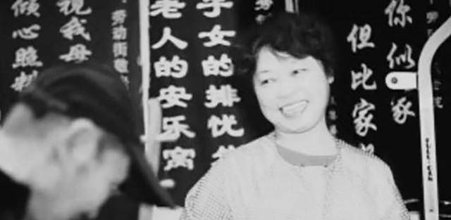 女蛇头病逝于美国,数百辆林肯灵车队,挤爆了美国唐人街_郑翠萍_偷渡者