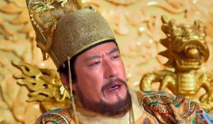 历史上最后一个封建王朝,并非清朝,最后竟被三名警察终结_李成福_皇帝