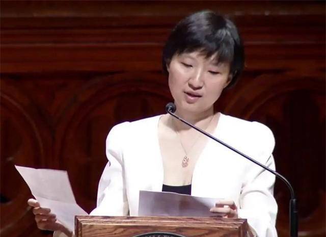 庄小威:15岁上中科大,改国籍被骂:国家培养你,却为美国贡献?