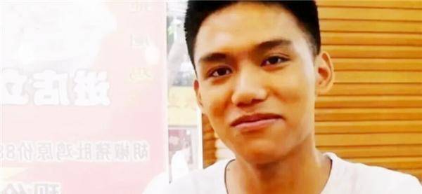 农村少年吴宗宏参加变形记,向富爸爸要钱被拉黑,如今过得怎样?