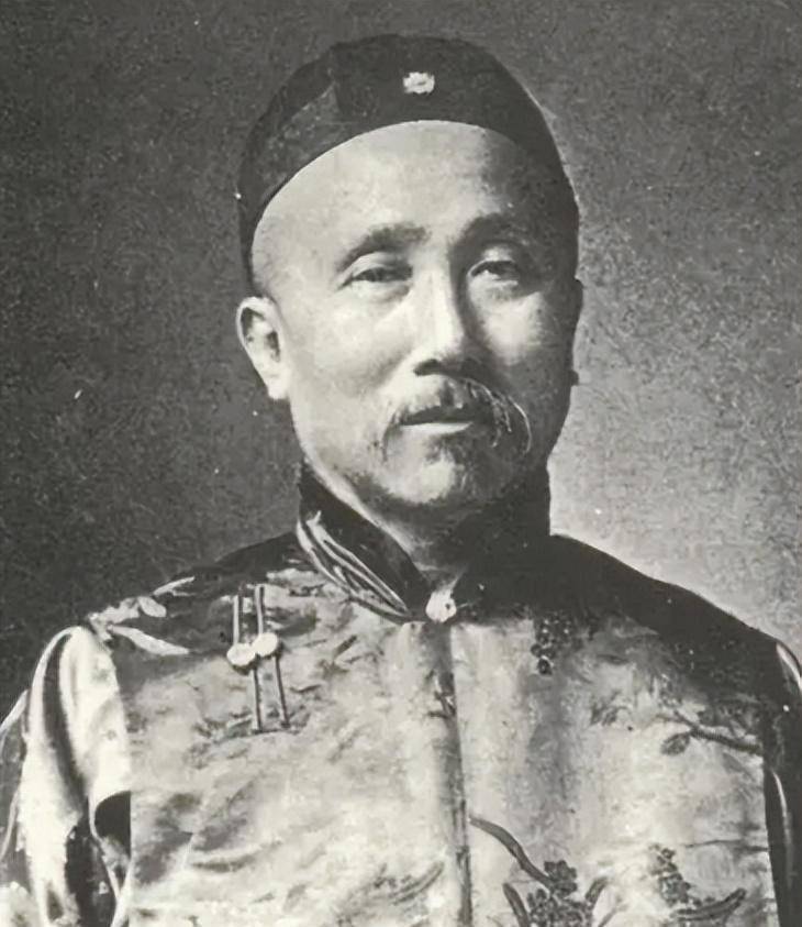 司法总长伍廷芳但陈其美却对此事持反对意见,他认为此案与外国人不