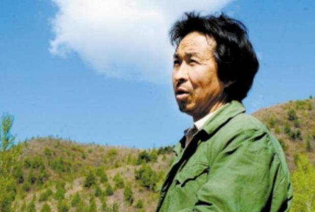 北大教授王青松,携妻隐居11年,花光百万积蓄,如今怎么