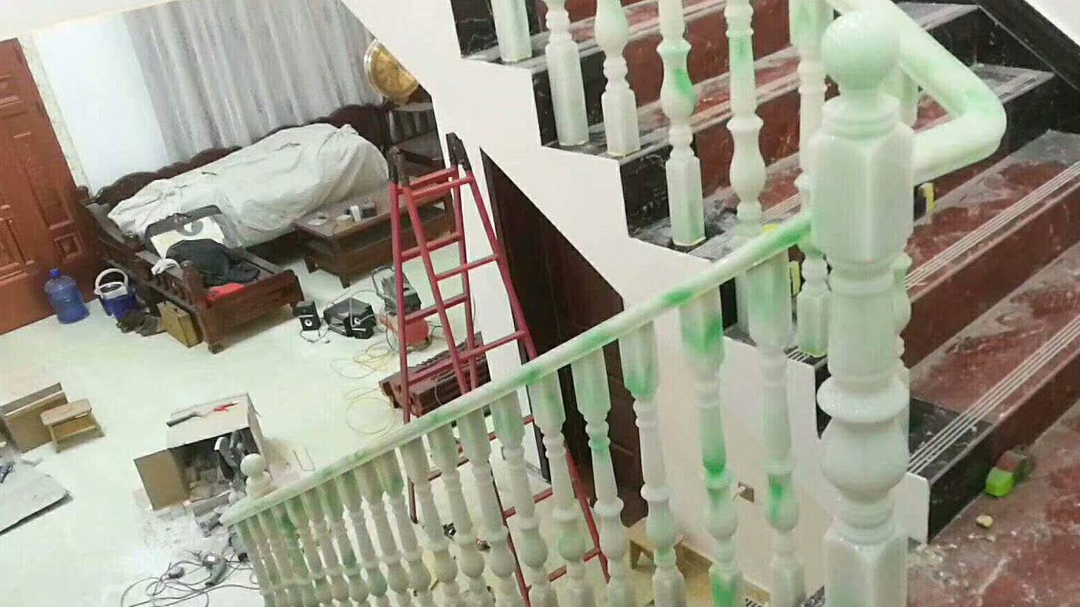 500元一根的仿玉石楼梯扶手,高端大气又好看,家里装修你会用吗