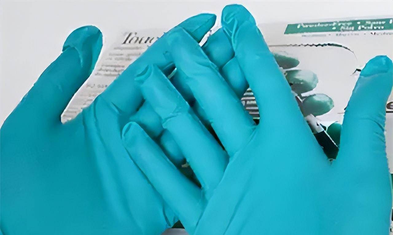 如上文所提到了,二甲基汞具有很强的渗透性,能够将各种橡胶制品轻松