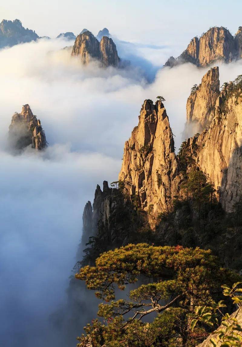 黄山为何又称"震旦国第一奇山"?与唐明皇杨贵妃又有何牵连?