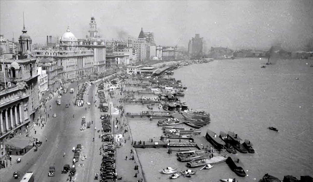 大上海曾经饱受天花的肆虐,但解放后用了2年时间迅速消灭了