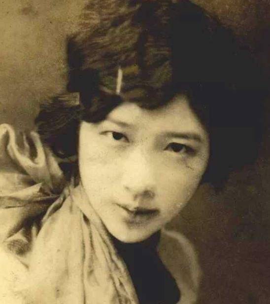 怀孕时被丈夫抛弃,生下一个女儿家喻户晓_谭雪卿_陈度_爱情