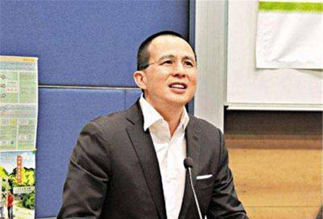 李嘉诚儿子的贴身保镖,拿天价工资,还获得68万股票,后来怎样了