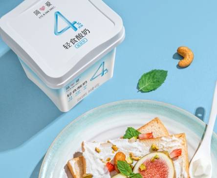 新轻食赛道开启如何成功掘金?简爱酸奶找准品类切口迎来九周年庆