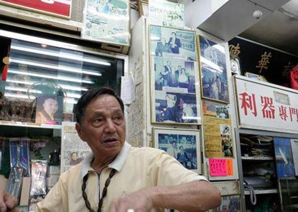 香港刀王:磨一把菜刀一千元,漫天要价?顾客希望早点"排上号"