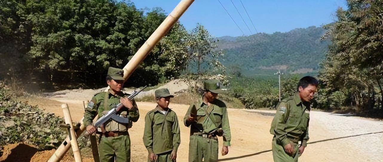 金三角教父:袭击我国巡逻艇杀害13名中国人,嚣张的他有何背景?