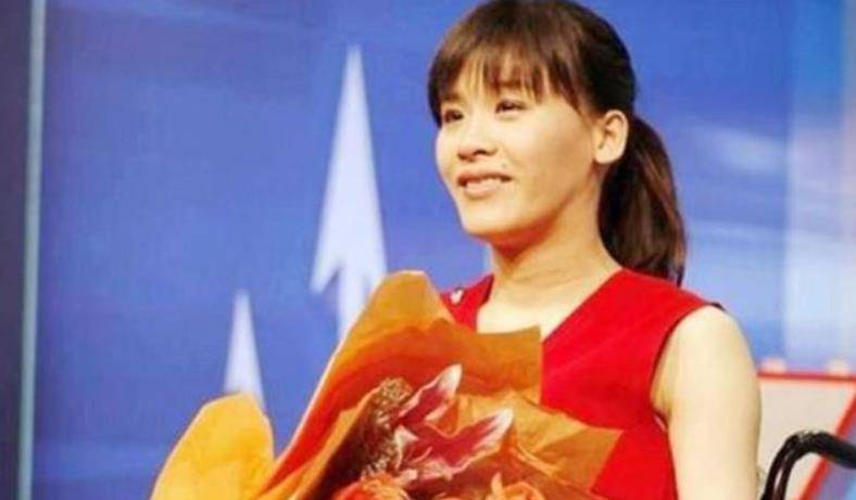 然后薛伟森就对已经睡着的桑兰进行性侵.