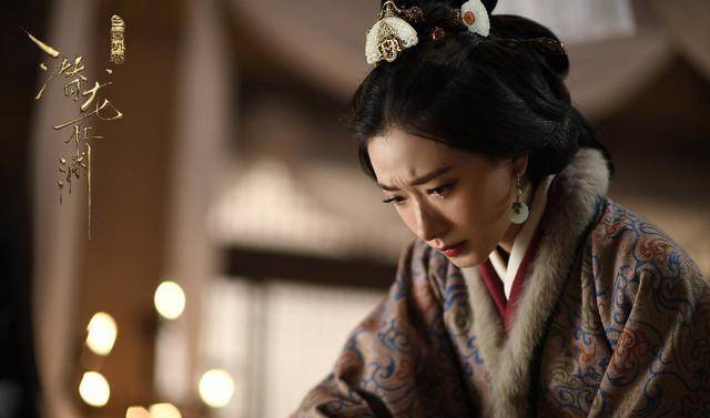 最近出现了一部三国类型的电视剧,就是马天宇,万茜等人出演的三国机密