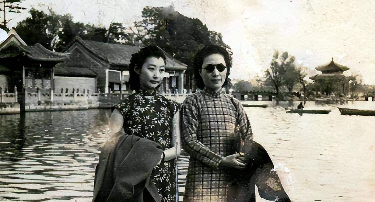 爱上姐夫溥仪一生未嫁,03年在养老院吃饺子被噎死_王敏彤_母亲_小姑娘