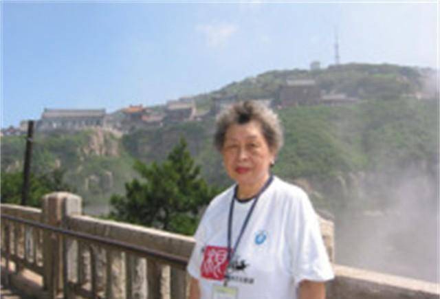 钱穆:一场塌房事故,意外结识貌美女学生,两人不惧流言相守34年