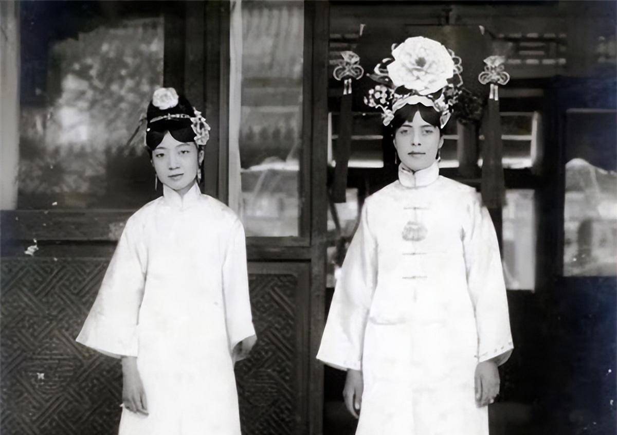 婉容被溥仪关在"猪圈"10年,获救时,她说的一句话让人心酸不已