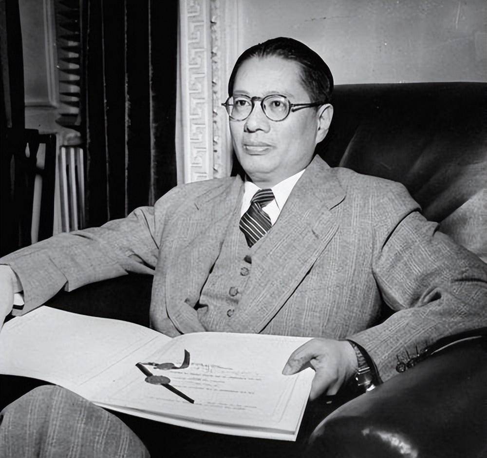 后人现状:蒋家多数远离政坛,陈家孙辈皆成栋梁_宋子文_蒋经国_冯英祥