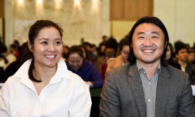 李娜倒追姜山,相伴24年今儿女双全,可以互骂,但绝不背叛