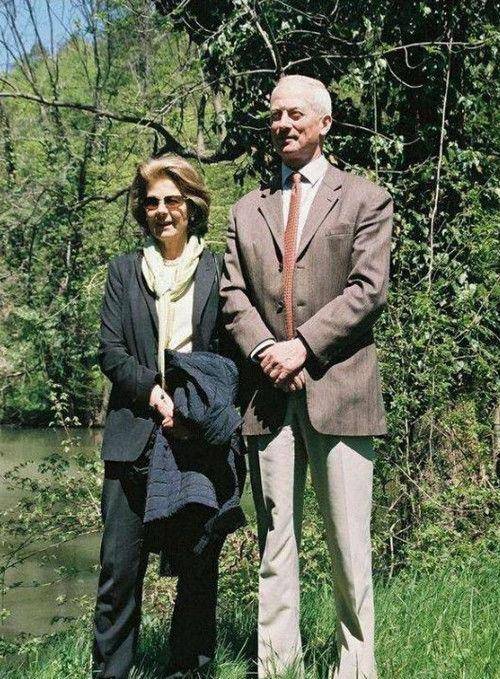 王子主动示爱,女孩:我家境普通比你大5岁,王子:我没这么肤浅_汉斯·