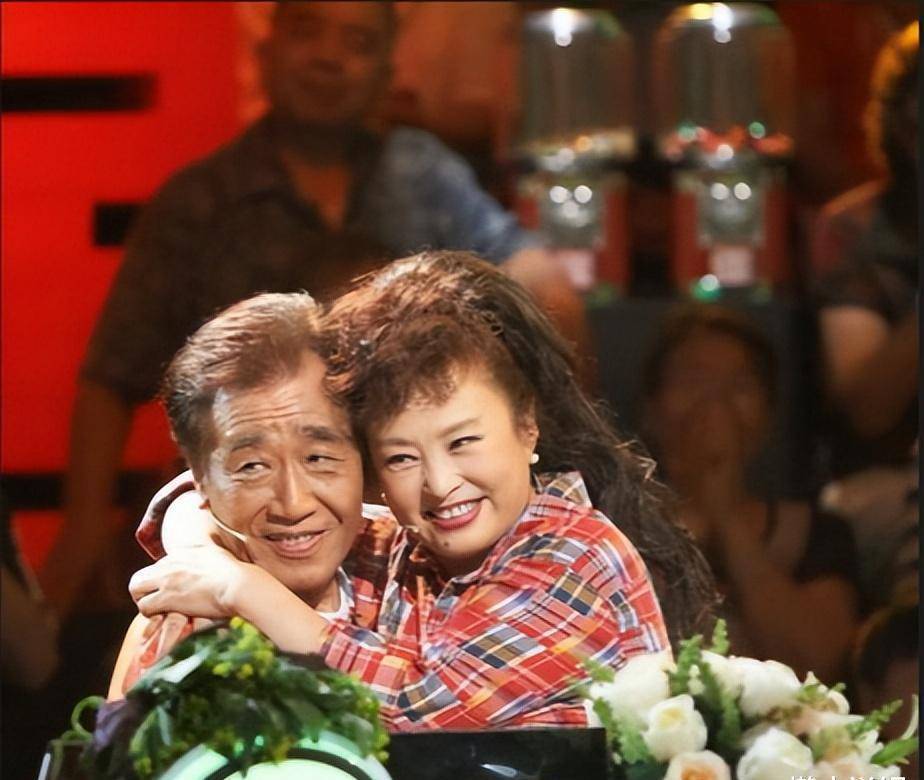 著名歌手张帝:娶女儿闺蜜为妻,如今已80岁高龄,娇妻才刚47岁