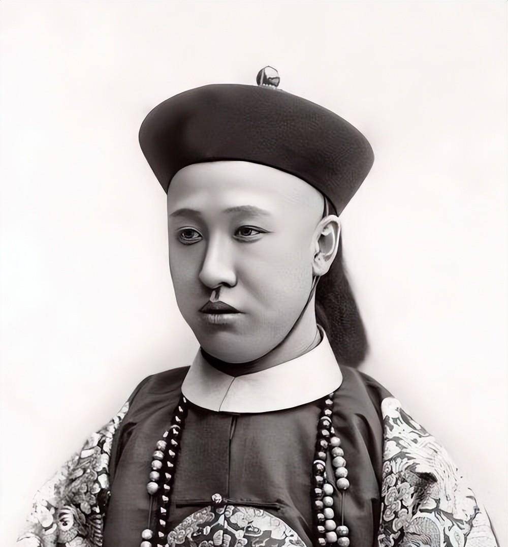 1950年,清朝最后一位摄政王出售王府,价钱为九十万斤小米