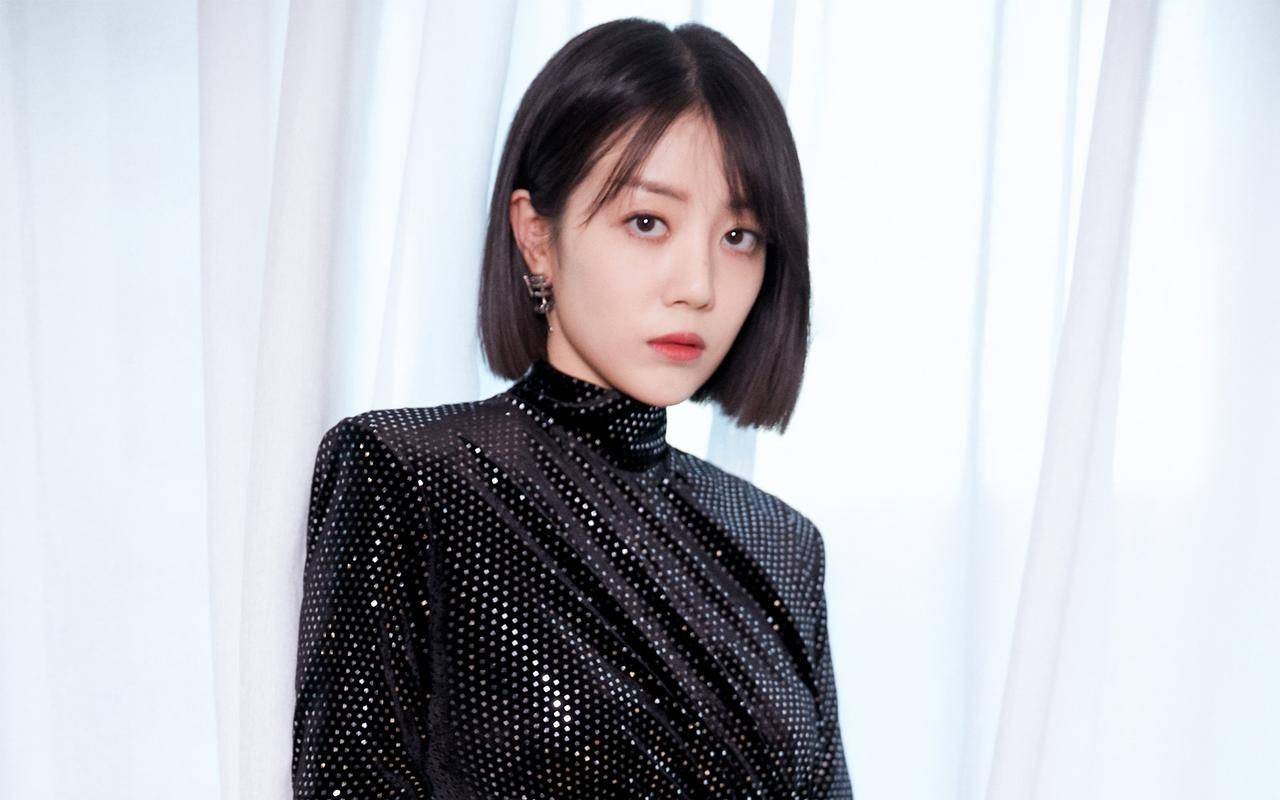 李溪芮张腾深夜街头争执,代驾遭拖鞋袭击,事件引关注