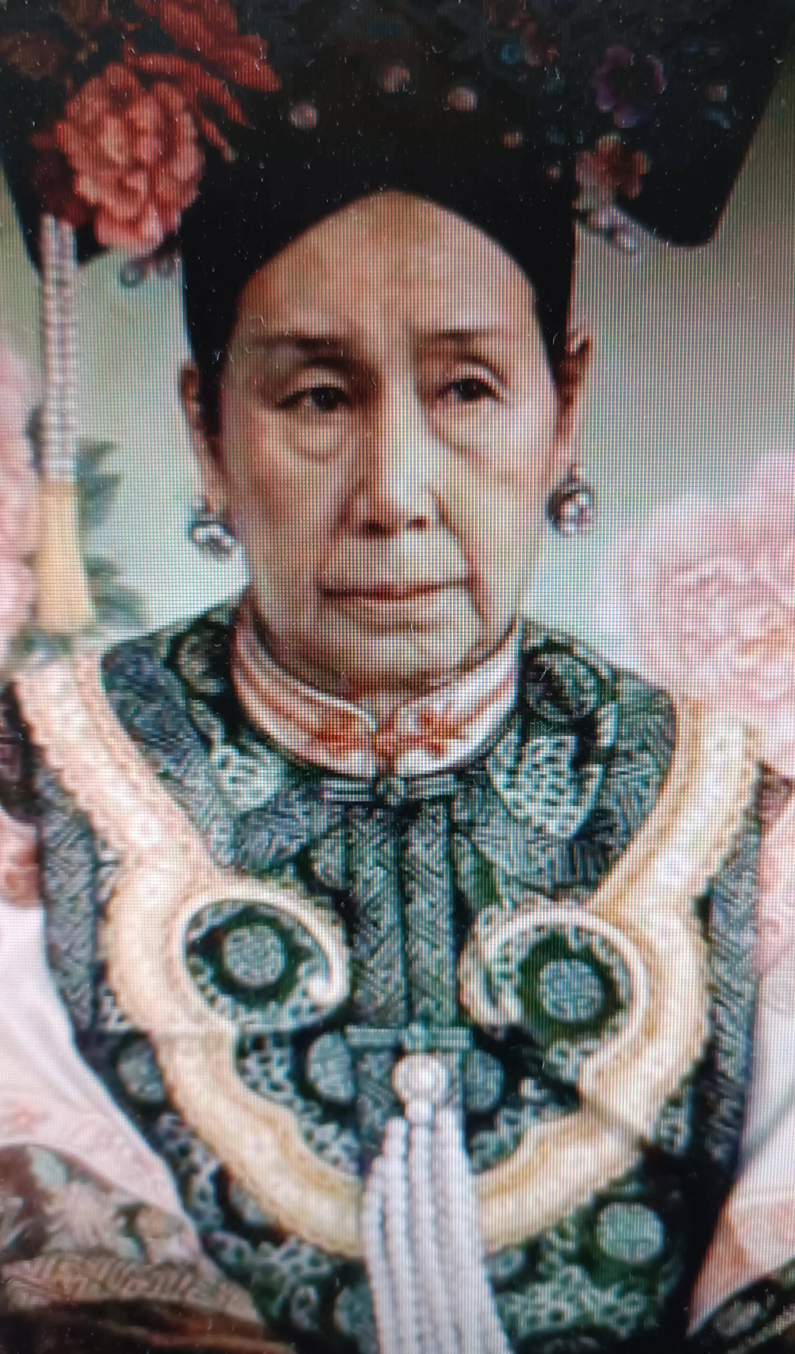 刘隆的母亲图片
