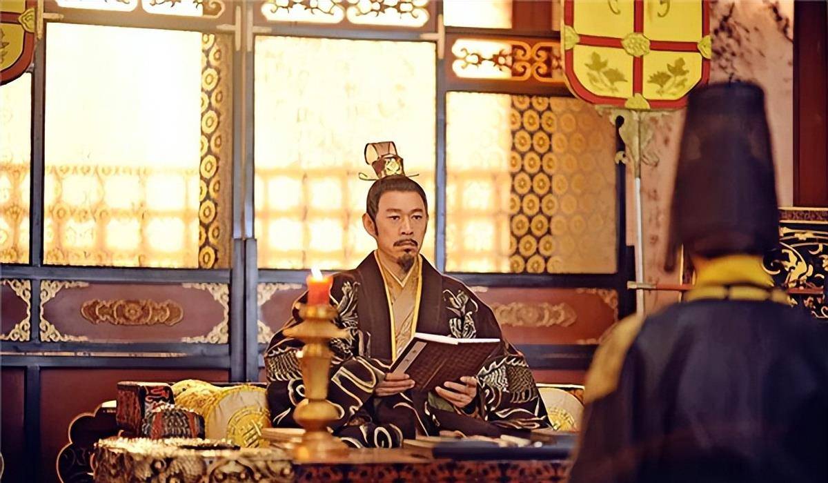 在盛唐时期,唐太宗的贞观之治下政通人和,不仅仅经济发展快速,文化
