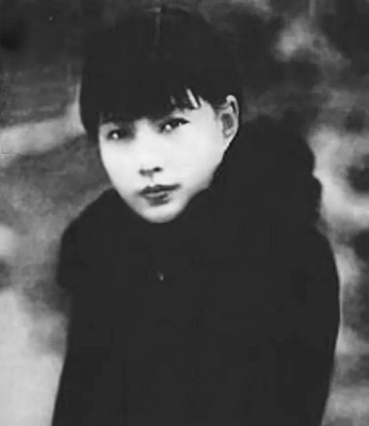 杜月笙的五姨太,竟然是京剧大师梅兰芳的前姨太_孟小_夫人_演出