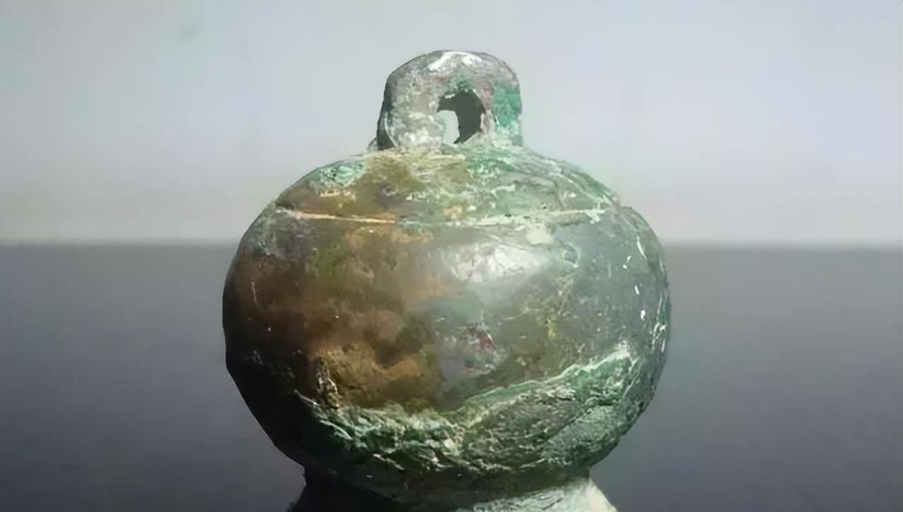 铜权,铸于光和二年闰二月二十三日(公元179年),是东汉时期的十二斤权