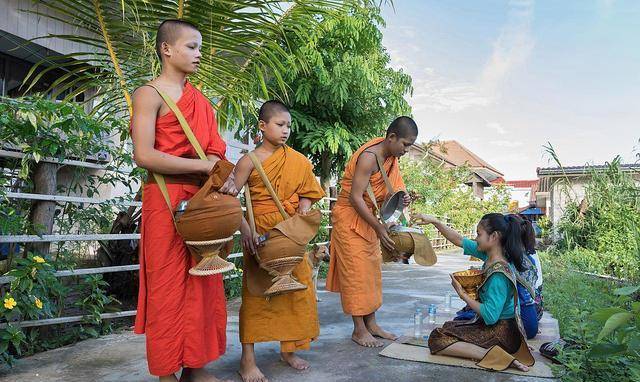 老挝佬族图片