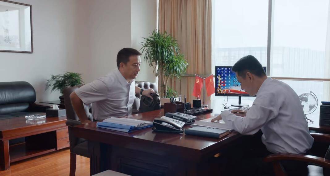 而梅晓歌到达光明县没多久,马上就可以升任县委书记,属于特殊情况,谁