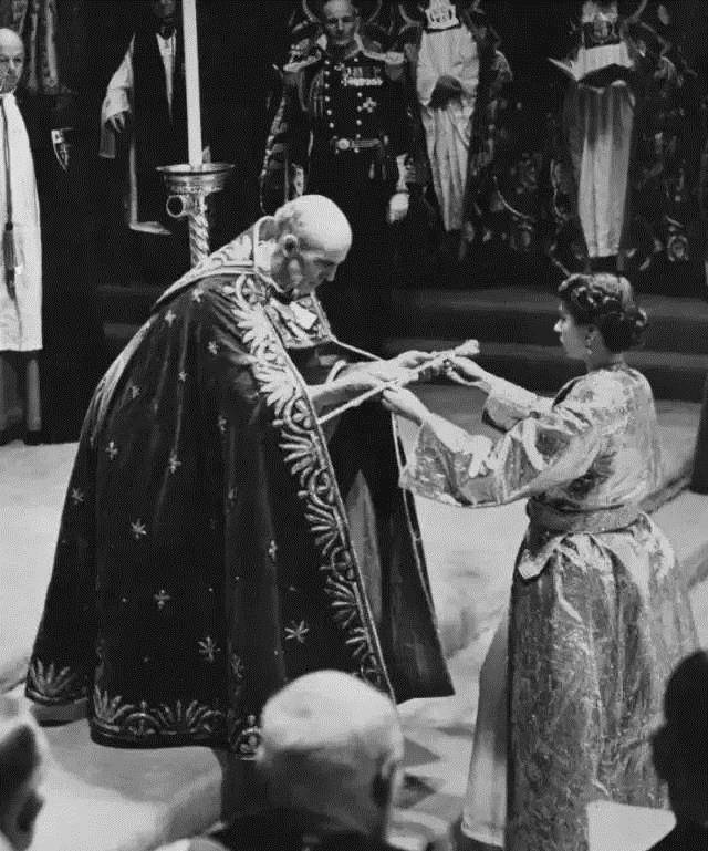 英国王朝那些事_威廉_乔治_女王