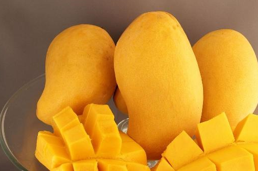 菠萝和芒果能一起吃吗?