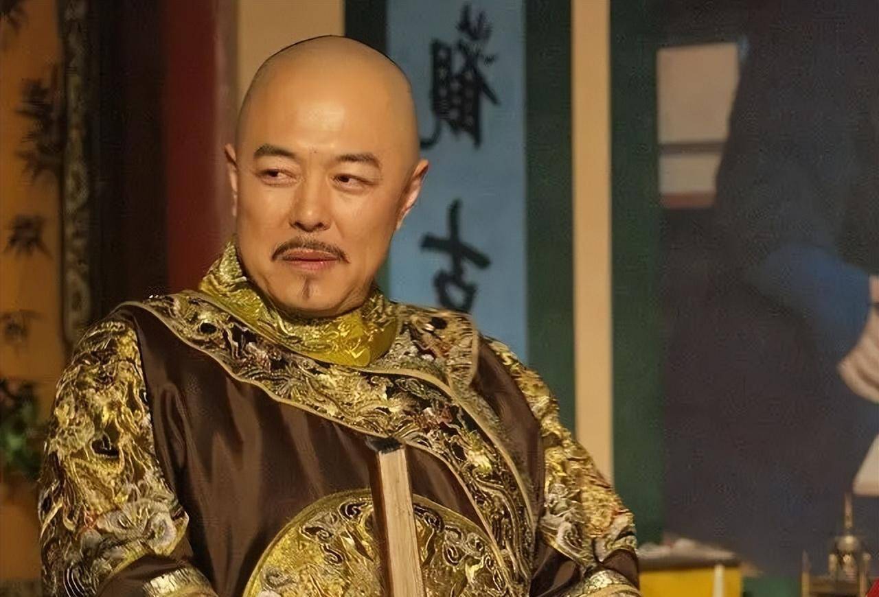 清朝一妃嫔产子后被逼死,并埋在淤泥里,她所生的孩子却成了皇帝